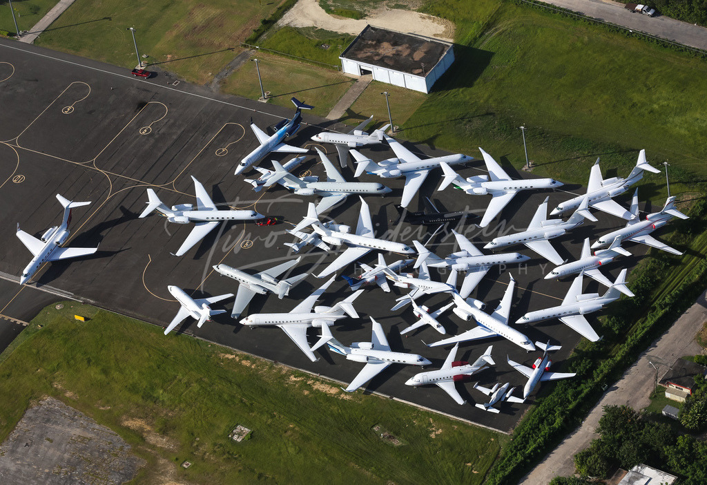 204 | Buy high-quality aviation and travel photography prints by professional photographer Timo Breidenstein. Authentic images, professionally printed, worldwide shipping. - Realisiert mit Pictrs.com