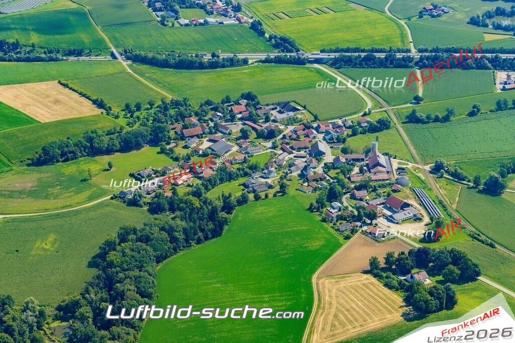 Luftbild Vs Google Maps  Eholfing  Ruhstorf an der Rott -Das Luftbild wurde 2025 vom UL-Flugzeug heraus erstellt ( keine Drohne ) - Hochauflösende Luftaufnahme -Nicht vergleichbar mit Google Maps oder Satelittenbilder- Die Geschenkidee !Mit Lizenz und Bildrechte bestellbar