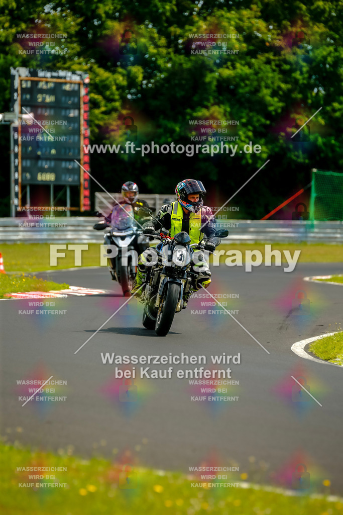 VBK-4755 | Hier findet Ihr Bilder von Touristenfahrten auf der Nürburgring Nordschleife oder von anderen Veranstaltungen die ich besucht habe. Viel Spass beim Durch Schauen 