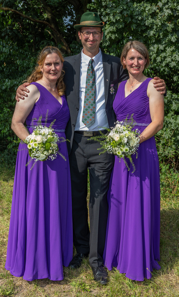 top-top.de-250704-125 | Foto, Video, Fotografie, Videografie, Fotobox, DJ, Discjockey, Musik, Musikbox, Veranstaltung, Photobooth, Amazon, Ebay, Buchtipp, Bestseller, Autor, Verlag, Buch, Wesel, Hamminkeln, NRW, Dinslaken, Rees, Drohne, Hochzeit, Party, Fotobox, Wesel, Fotograf