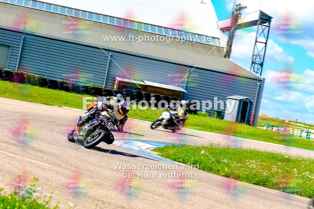 095-6186 | Hier findet Ihr Bilder von Touristenfahrten auf der Nürburgring Nordschleife oder von anderen Veranstaltungen die ich besucht habe. Viel Spass beim Durch Schauen 