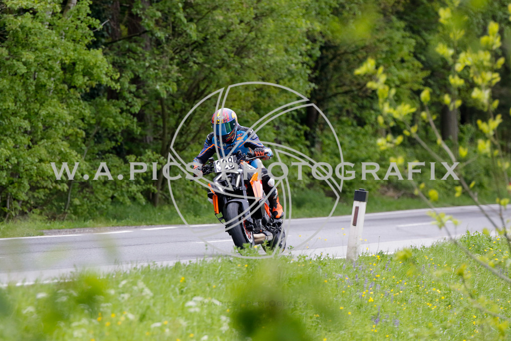 ..... | LANDSHAAG, 21.März.24 - Motorradbergrennen Landshaag, Image shows: 
Photo: WAPICS / Andreas Willdoner