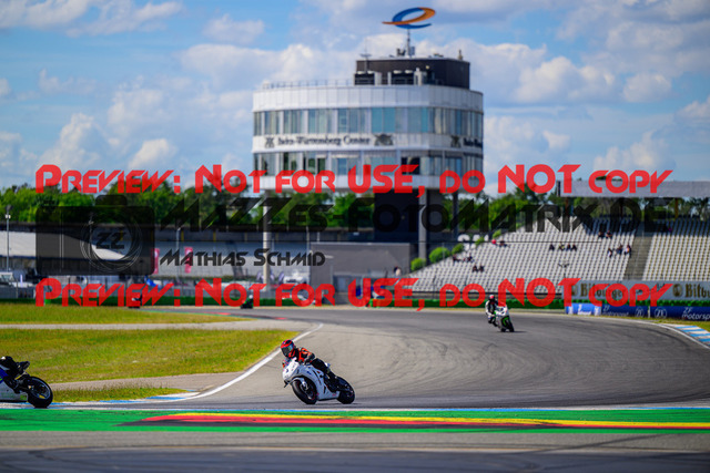 MaZZes_FotoMatrix_240615_6021986_8761 | ROT