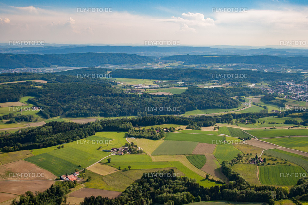 Ortsansicht | Luftbild: Ortsansicht im Ortsteil Mahlspüren im Tal in Stockach im Bundesland Baden-Württemberg in Deutschland. Foto: IMG_57445.jpg vom 08.06.2013 durch Werner Riehm/FLY-FOTO.de - Realisiert mit Pictrs.com