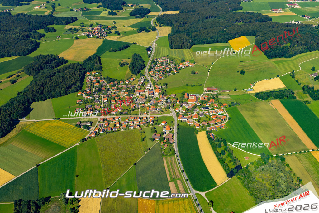 Aktuelles Luftbild von Sondermoning Nußdorf - Die Luftaufnahme wurde 2022 mittels UL-Flugzeug erstellt ( keine Drohne ) - hochauflösende Kamera-Systeme von  Canon -Beste Qualität - Für grossformatige Ausdrucke geeignet. Die Geschenkidee !