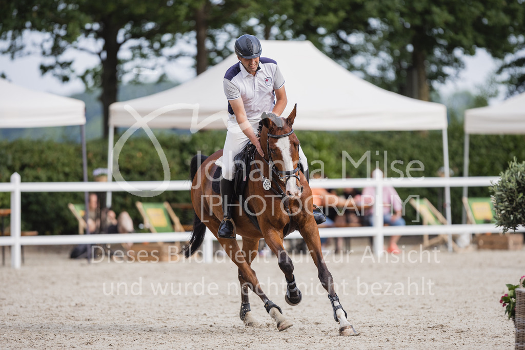 230616_Lemwerder_SprPf-Ageschl-819 | Deine schönsten Turniermomente als professionelle Fotos! Entdecke hochwertige Pferdesport-Fotografie im Online-Shop. Jetzt Fotos finden & bestellen!