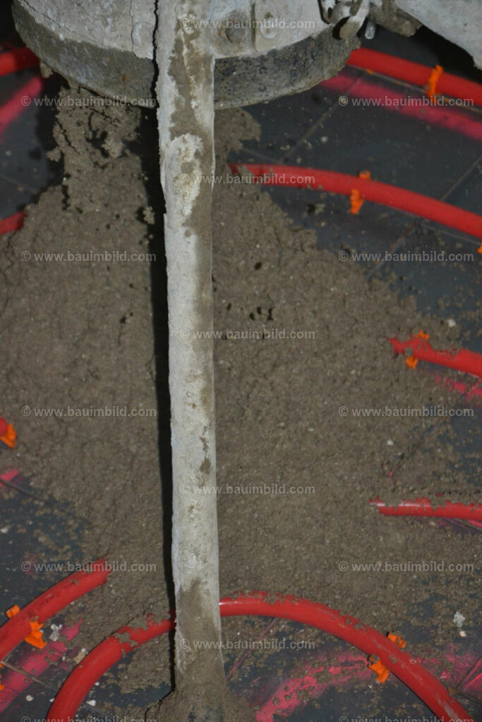 bib-lg19-fussbodenaufbau-0184 | Nach LV-Leistungsgruppen sortierte Detailfotos über den Bau eines Hauses. Alle Hausbau-Bilder direkt vom Urheber und Autor der Website Haus-Selber-Bauen.com