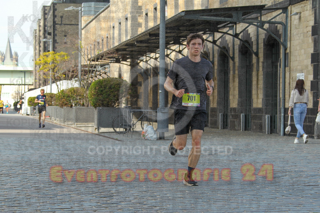 250920_1449_EV4_7228 | Sportfotografie im Rhein-Sieg Kreis, Köln, Bonn, NRW, Rheinland Pfalz, Hessen, etc. Unser Tätigkeitsfeld umfasst den Laufsport vom Volkslauf über den Marathon, Duathlon, Triathon bis zum Ultralauf wie Kölnpfad Ultra oder Schindertrail.