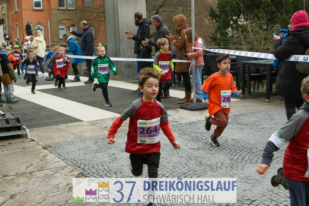 AOK JuniorCup 400m | 3Koenigslauf 2023 - Realisiert mit Pictrs.com