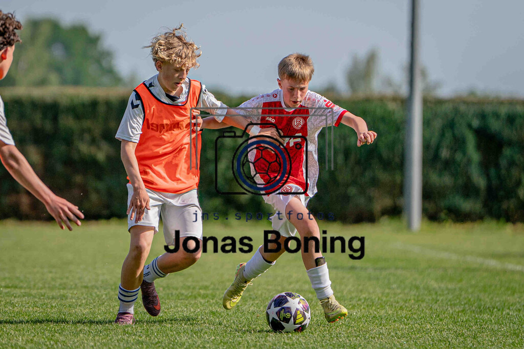Fußball I C-Junioren I Saison 2025-2026 I Pfingsturnier Langförden I 12661 | jns.sportfotos - Realisiert mit Pictrs.com