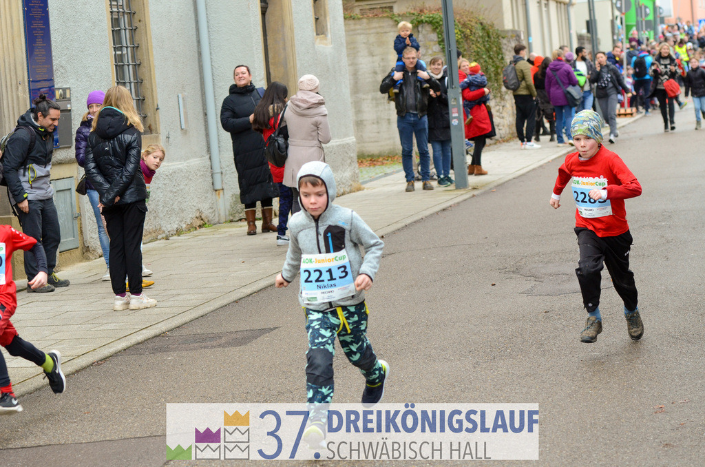 AOK JuniorCup 400m | 3Koenigslauf 2023 - Realisiert mit Pictrs.com