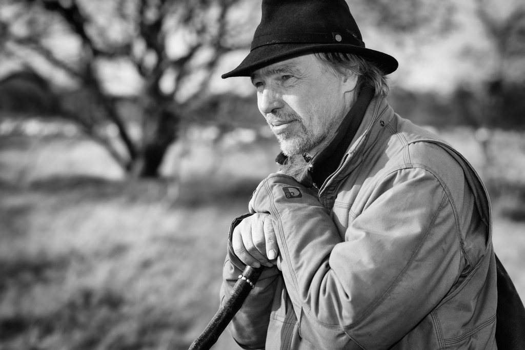 wanderschaefereien-schleswig-holstein-002 | Daniel Kley auf dem Flugplatz Leck. - Realisiert mit Pictrs.com