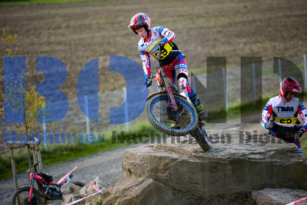 SES_DMTRIA20240929-32 | bond - Realisiert mit Pictrs.com