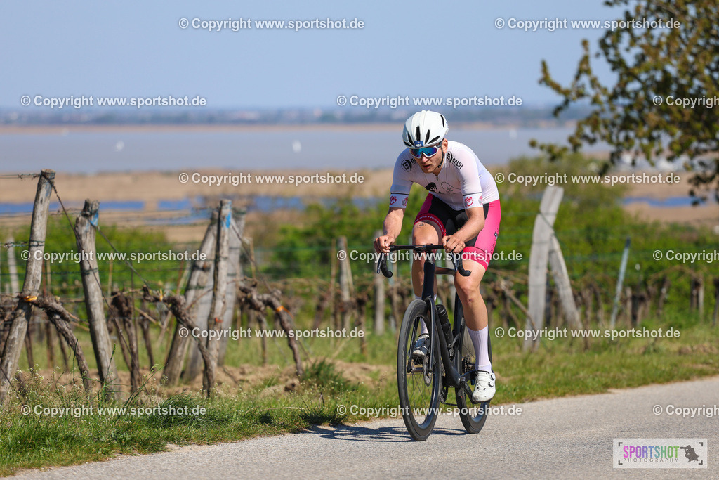 IMG_9633 | @sportshot_your_pictrs #yourpictures#roadtowm2029 #nrm #neusiedlerseeradmarathon #neusiedlersee #neusiedlerseetourismus #burgenland #mörbisch #nrm26 #burgenlandtourismus #voglundco #poweredbyburgenlandtourismus #radsport #rad #marathon #ucigranfondo #visitburgenland #ucigranfondoworldseries