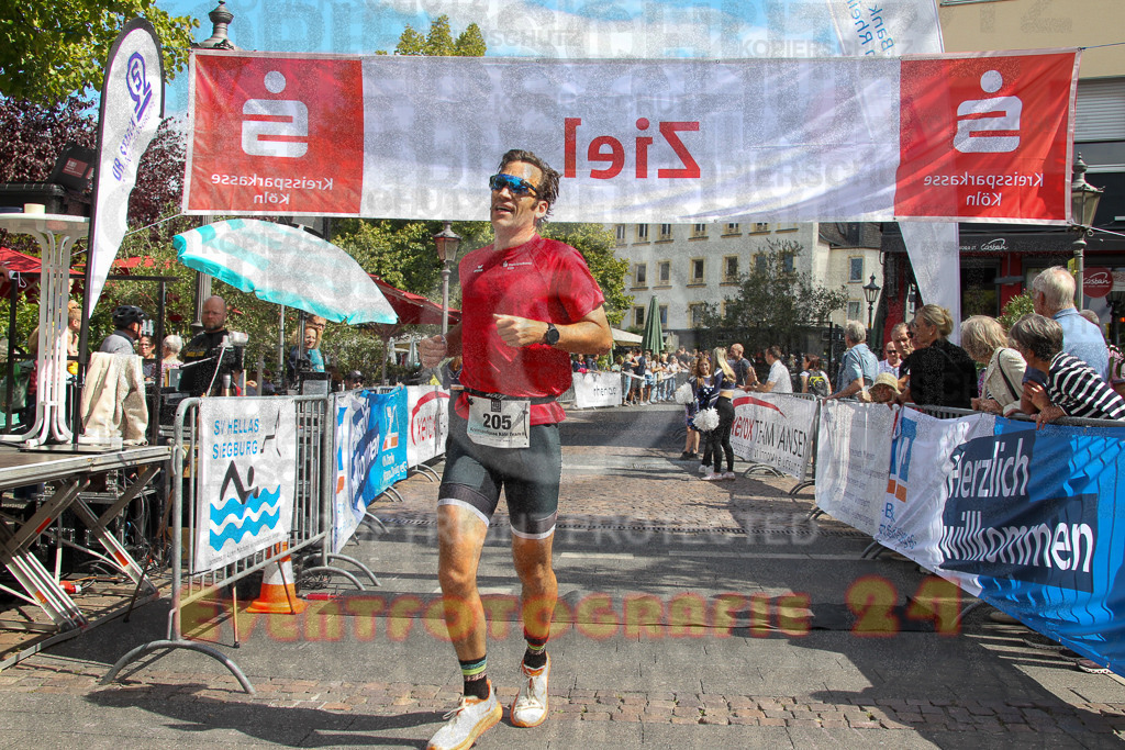 250824_1259_EV4_9734 | Sportfotografie im Rhein-Sieg Kreis, Köln, Bonn, NRW, Rheinland Pfalz, Hessen, etc. Unser Tätigkeitsfeld umfasst den Laufsport vom Volkslauf über den Marathon, Duathlon, Triathon bis zum Ultralauf wie Kölnpfad Ultra oder Schindertrail.