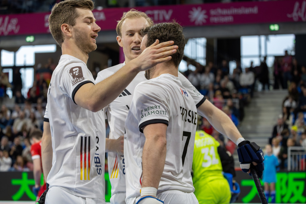 EuroHockey Indoor Championship 2026 in Heidelberg: Schweiz gegen Deutschland (Vorrunde Pool B) | EuroHockey Indoor Championship 2026 in Heidelberg: Schweiz gegen Deutschland (Vorrunde Pool B)***Jubel nach dem 4:0 für Deutschland - Realisiert mit Pictrs.com