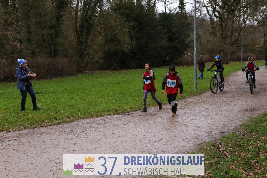 Stadtwerke Jugendlauf 1700m | 3 Koenigslauf 2023 - Realisiert mit Pictrs.com