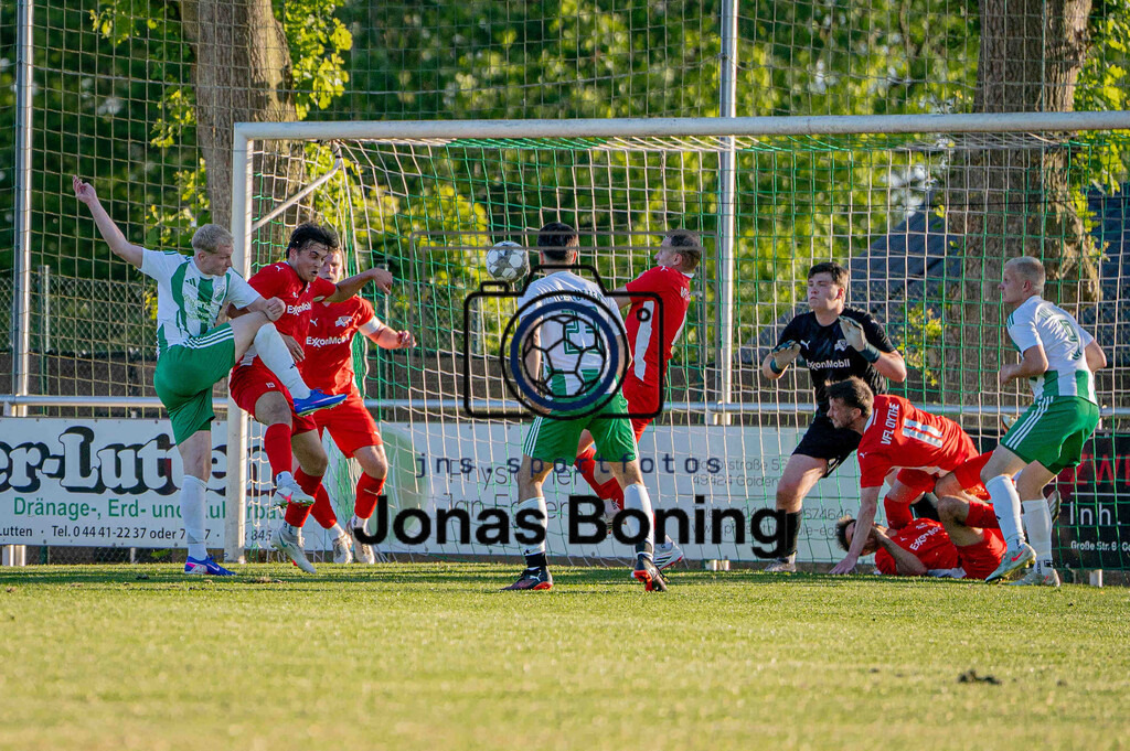 Fußball I Herren I Saison 2025-2026 I Bezirksliga Weser-Ems 4 I 20. Spieltag I TuS Lutten - VfL Oythe I 17781 | jns.sportfotos - Realisiert mit Pictrs.com