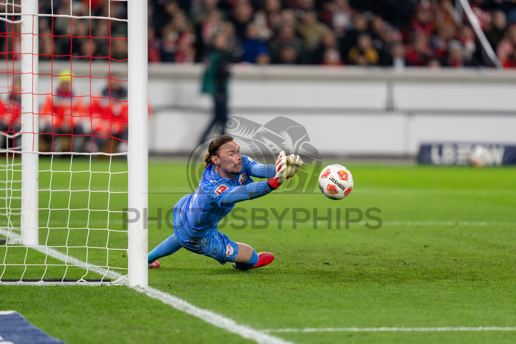 VfB Stuttgart vs. RB Leipzig, Fussball, 1. Bundesliga, 26. Spieltag, 15.03.2026 | Maarten Vandervoort (RB Leipzig, #26),VfB Stuttgart vs. RB Leipzig, Fussball, 1. Bundesliga, 26. Spieltag, 15.03.2026Foto: photosbyphips/Philip Ziegler#