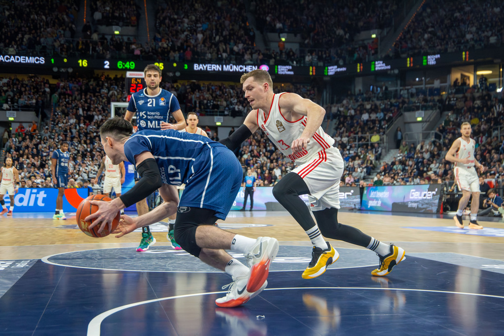 easy Credit BBL, Basketball Bundesliga, Saison 2024/25, 13. Spieltag: MLP Academics Heidelberg gegen FC Bayern München Basketball in der SAP-Arena Mannheim | easy Credit BBL, Basketball Bundesliga, Saison 2024/25, 13. Spieltag: MLP Academics Heidelberg gegen FC Bayern München Basketball in der SAP-Arena Mannheim - Realisiert mit Pictrs.com