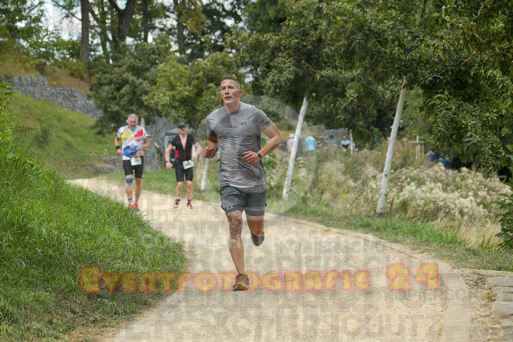 250824_1415_EX1_5556 | Sportfotografie im Rhein-Sieg Kreis, Köln, Bonn, NRW, Rheinland Pfalz, Hessen, etc. Unser Tätigkeitsfeld umfasst den Laufsport vom Volkslauf über den Marathon, Duathlon, Triathon bis zum Ultralauf wie Kölnpfad Ultra oder Schindertrail.