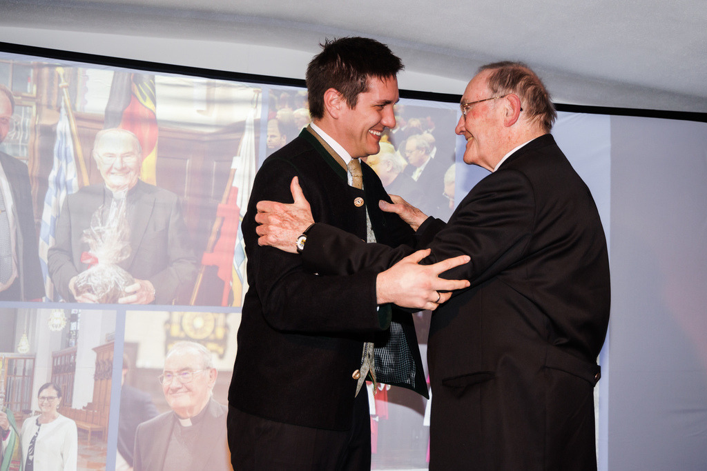 GT2A1735 | ap-design // andreas plenk - Realisiert mit Pictrs.com