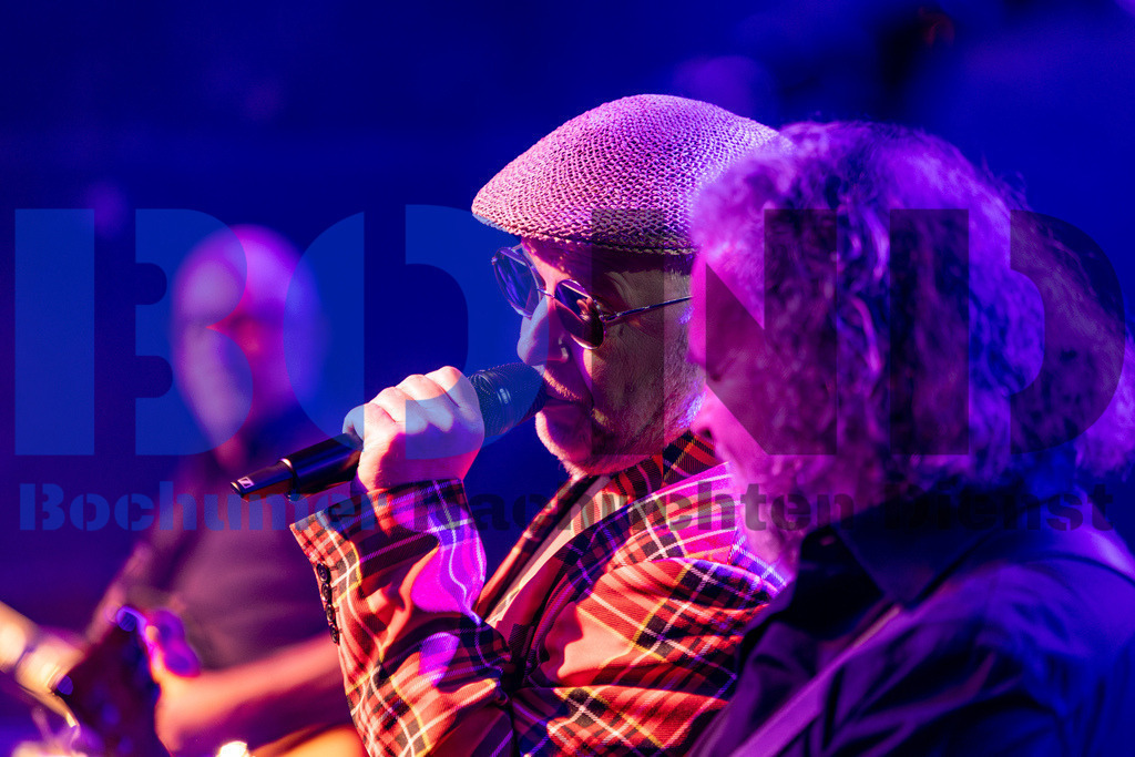 SES_GBAZEC20241227-26 | bond - Realisiert mit Pictrs.com