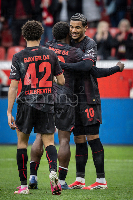 German Bundesliga, Bayer 04 Leverkusen vs. VfL Wolfsburg, 04.04.2026 | LEVERKUSEN, GERMANY - APRIL 4, 2026 :  Malik Tillman (Bayer 04 Leverkusen, 10) celebrates his goal (6:3) with teammates Ernest Poku (Bayer 04 Leverkusen, 19) and Montrell Amare Culbreath  (Bayer 04 Leverkusen, 42) during the German Bundesliga match on gameday 28 between Bayer 04 Leverkusen vs. VfL Wolfsburg at BayArena on April 4, 2026 in Leverkusen, Germany. DFL REGULATIONS PROHIBIT ANY USE OF PHOTOGRAPHS AS IMAGE SEQUENCES AND/OR QUASI-VIDEO.