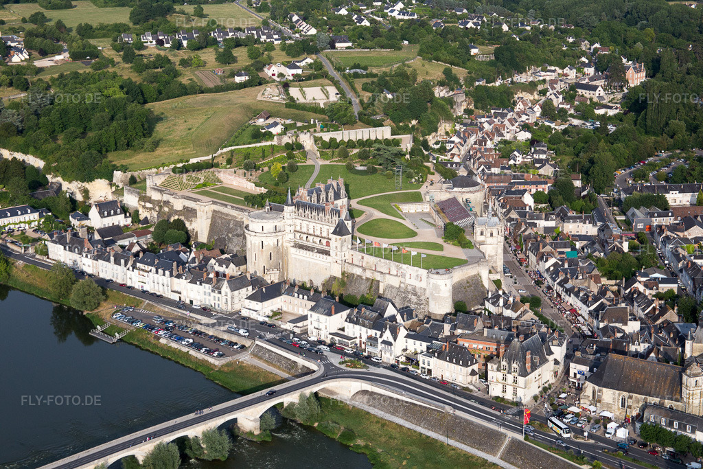 Luftbild: Ortsansicht im Ortsteil Nord-Nord Est in Amboise im Bundesland Indre-et-Loire in Frankreich. Foto: IMG_082347.jpg vom 20.06.2015 durch Werner Riehm/FLY-FOTO.de