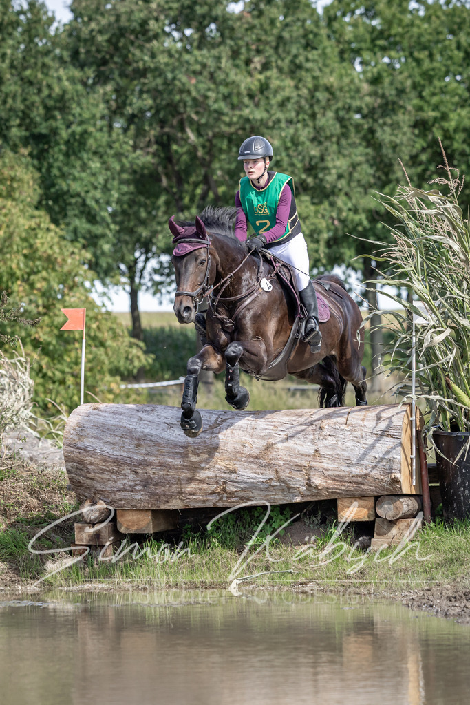 20250907-_3LI0712 | Tierfotografie Pferde, Hunde, Katzen, Haustiere.
Turnierfotografie Reitturniere, Reiten, Springreiten, Dressur in Hanau, dem Main-Kinzig-Kreis und dem Rhein-Main- Gebiet um Frankfurt