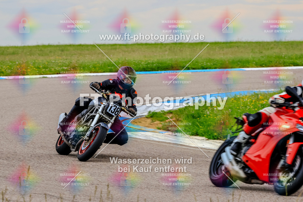 MotoTeam-1773 | Hier findet Ihr Bilder von Touristenfahrten auf der Nürburgring Nordschleife oder von anderen Veranstaltungen die ich besucht habe. Viel Spass beim Durch Schauen 