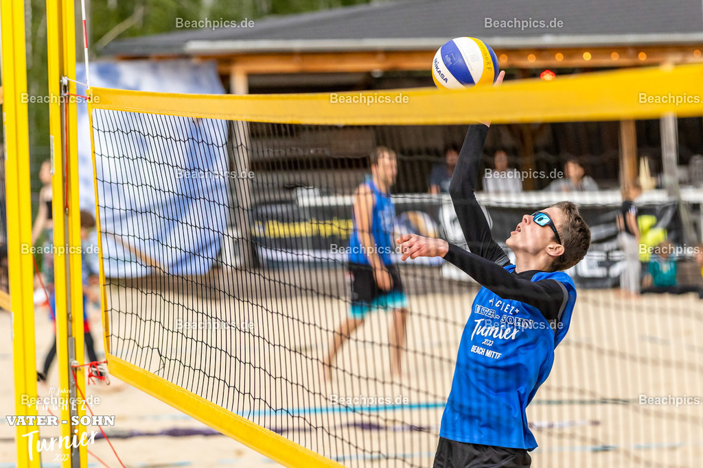 2022-00063072-Vater-Sohn-Turnier-Turnierbilder-2 | 26.05.2022; Berlin Foto: Gerold Rebsch - www.beachpics.de