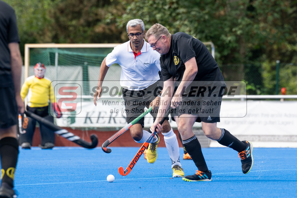 SFE_20240818_0173 | Krefeld, Deutschland, 18.08.2024:  European Cup for Recreational Hockey Players im KTHC Stadion Rot-Weiss Köln Tennis and Hockey Club am 18.08.2024 in Krefeld, Deutschland. (Foto von Stephan Fehrmann)Krefeld, Germany, 18.08.2024: European Cup for Recreational Hockey Players in KTHC Stadion Rot-Weiss Köln Tennis and Hockey Club at 18.08.2024 in Krefeld, Deutschland. (Foto from Stephan Fehrmann)