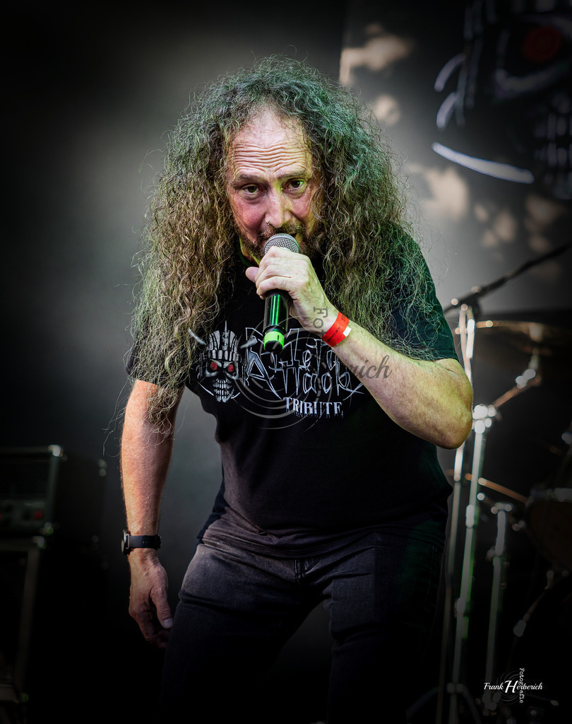 Metal Attack Tribute | Stadtfest Aschaffenburg 30.08.2025 - Realisiert mit Pictrs.com