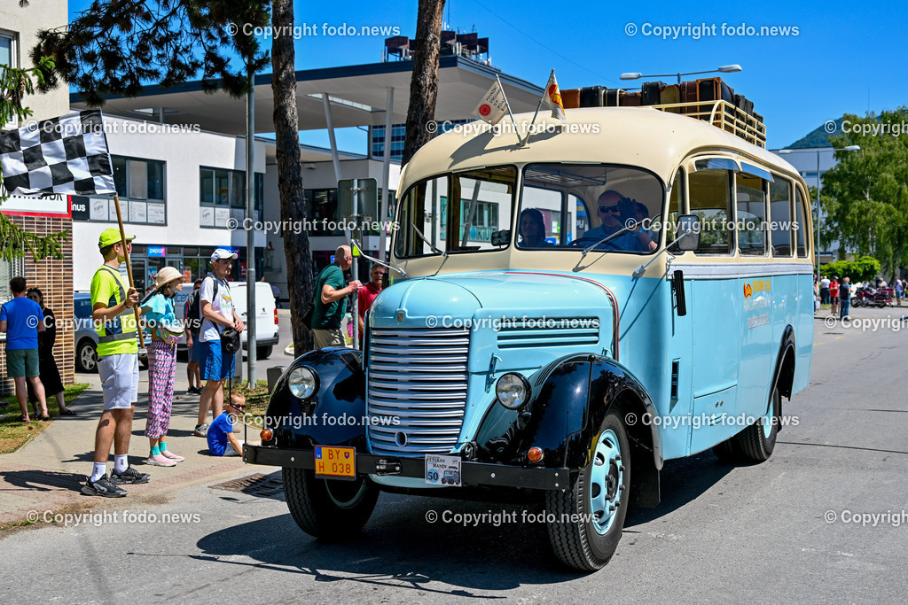 Slowakei_ Povazska Bystrica_ Veteran Tour Manin_ 14.06.2025-249 | 14.06.2025, Slowakei, SVK, Trenciansky kraj, Povazska Bystrica, im Bild Oldtimer Klub, Historische Fahrzeuge, Veteran Tour Manin, Auto, Alt, Besucher, Menschen, Feature, Symbolbild