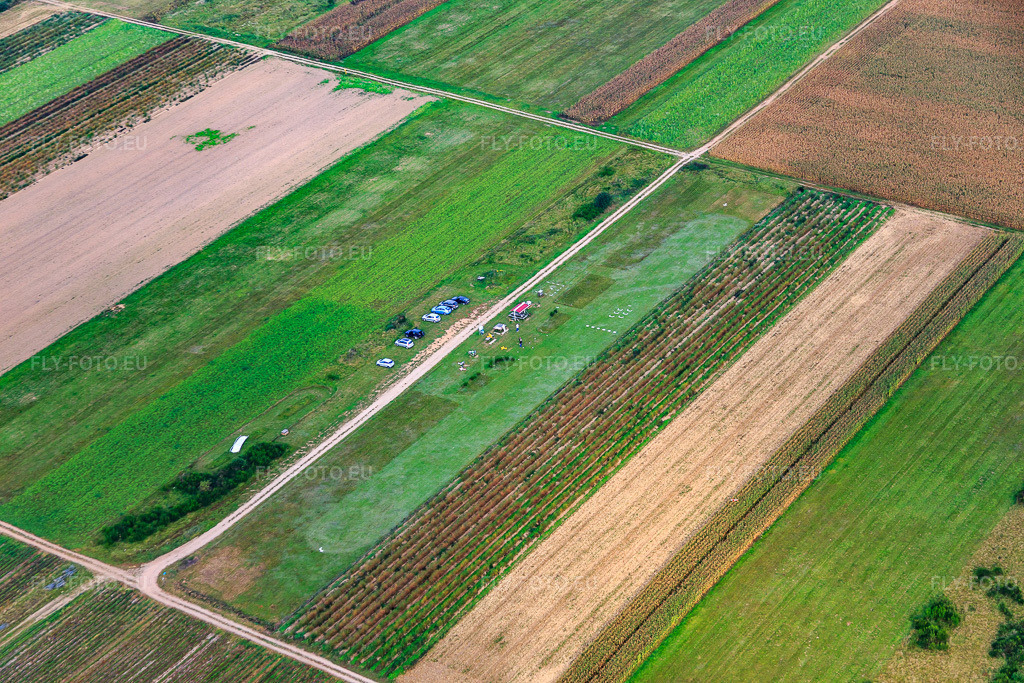 Vue aérienne: NAAC Brumath à Brumath dans le département Bas Rhin, France.Photo: IMG_074176.jpg prise le 04/10/2014 par Werner Riehm/FLY-FOTO.euRésolution de l'original: 5472 x 3648 px