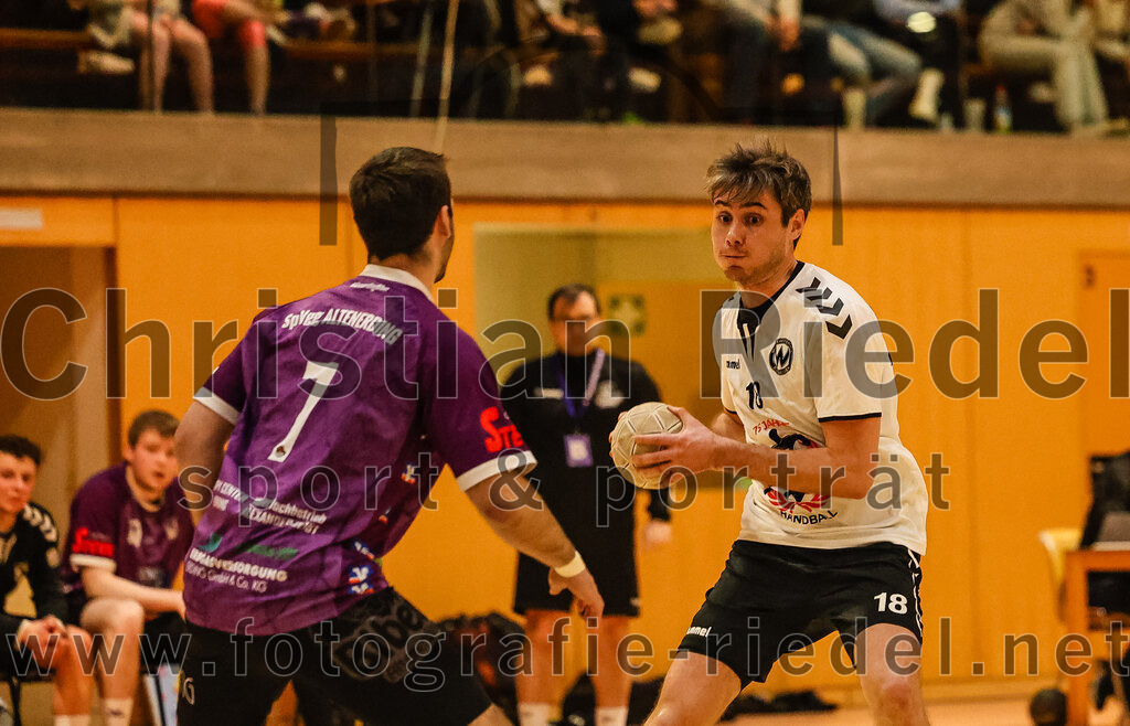 2024-03-09_042_SpVgg_Altenerding_gegen_SVW_Burghausen | Erding, Deutschland, 09.03.2024:
Handball, Bezirksoberliga Männer 2023 / 2024, 18. Spieltag, SpVgg Altenerding gegen SVW Burghausen, Endergebnis: 25:34

Simon Rüdiger (SpVgg Altenerding, #7), Thomas Reitmeier (SVW Burghausen, #18)

Foto: Christian Riedel / fotografie-riedel.net