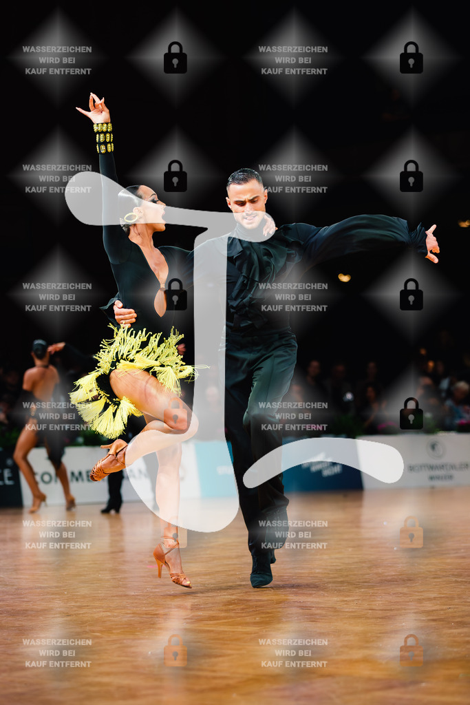GOC 2025 - WDSF GrandSlam Latin 35-38th (208) Philip Andraus _ Ekaterina Tsvetkova (Germany)-2025-08-23-3035 | Webshop for digital downloads and prints of dance sport, event & show photographer Julian Link - Realisiert mit Pictrs.com