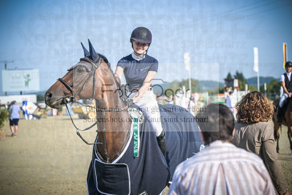 DOS_0028 | Entdecke hochwertige Reitturnierfotos von Foto Oger. Professionell, emotional und authentisch – jetzt Lieblingsmomente im Shop bestellen.Deutschlandweite Turnierfotografie. - Realisiert mit Pictrs.com