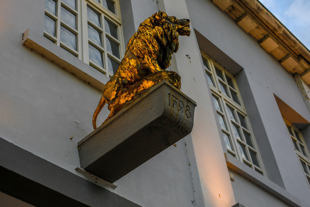 Moers_Stadtrundgang_070825_38 | Bildergalerie von Sport-Ereignissen aber auch von weiteren spannenden Dingen - nicht nur vom Niederrhein. In Anlehnung an den bekannten Spruch von Hanns Dieter Hüsch heißt das Motto: "Niederrhein ist überall".  - Realisiert mit Pictrs.com