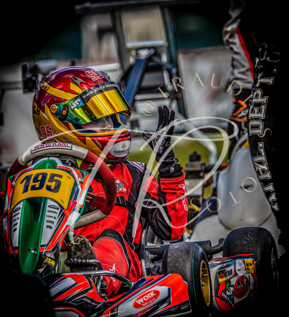 7FF1C7E1-7388-4B63-B2D6-A7F03DAF6B9D | traudl_s_fotos