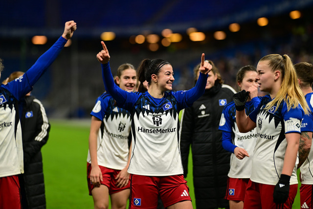 Fußball I Frauen I Saison 2025-2026 I DFB-Pokal I Achtelfinale I Hamburger SV - Bayer 04 Leverkusen I 18412 | Der Sportfotograf. - Realisiert mit Pictrs.com