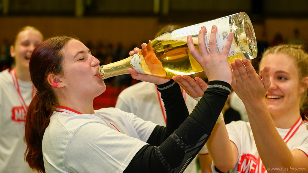 _DSC9908 | "Fussifoto.com – Ihr Ansprechpartner für hochwertige Fotografie! Entdecken Sie kreative Bilder und professionelle Dienstleistungen. Kontaktieren Sie uns für Ihre Projekte!"