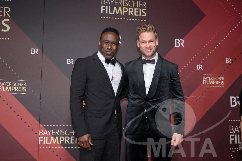 _DWI4935 | Jerry Kwarteng und Frederic Heidorn bei der Verleihung des 47. Bayerischen Filmpreises 2026  im Prinzregententheater. München, Deutschland. Der Bayerische Filmpreis wird seit 1979 von der Bayerischen Staatsregierung verliehen, um die Bedeutung des Kinofilms als Kulturgut herauszustellen - Realisiert mit Pictrs.com