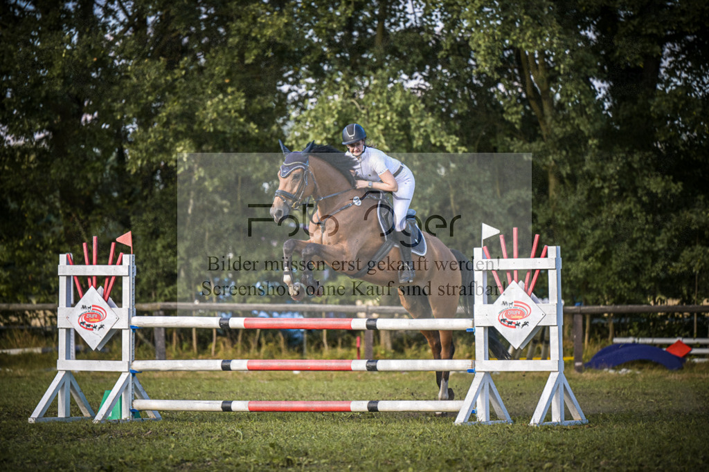 DOS_0076 | Entdecke hochwertige Reitturnierfotos von Foto Oger. Professionell, emotional und authentisch – jetzt Lieblingsmomente im Shop bestellen. - Realisiert mit Pictrs.com