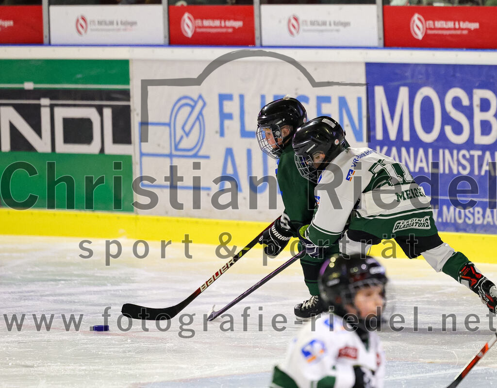 2025-11-30_105_TSV_Erding_gegen_EC_Peiting | Erding, Deutschland, 30.11.2025:Eishockey, Oberliga Süd 2025 / 2026, 22. Spieltag, TSV Erding gegen EC Peiting, Endergebnis: 5:1Foto: Christian Riedel / fotografie-riedel.net