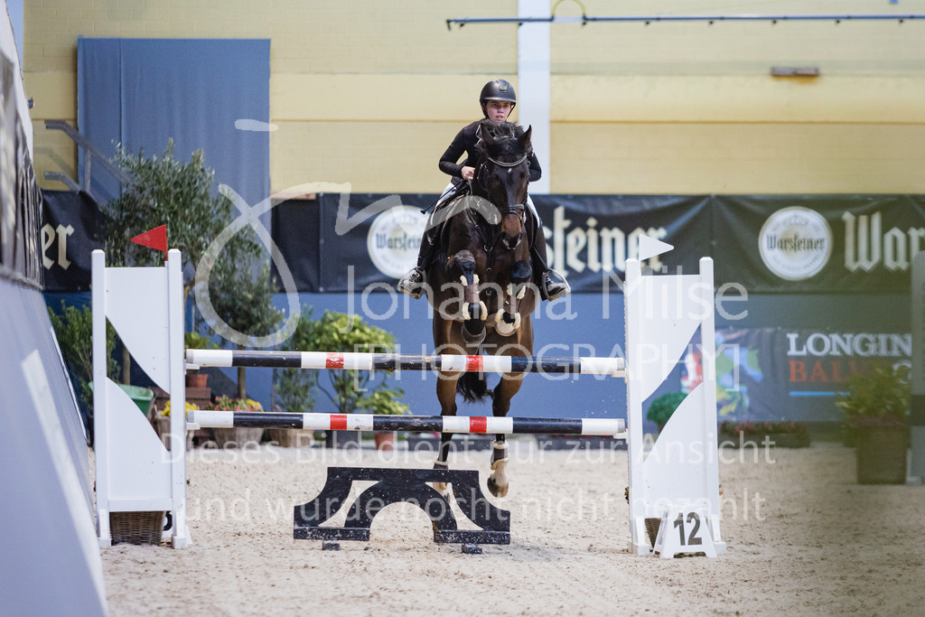 221112_Warstein_L-Spr-192 | Deine schönsten Turniermomente als professionelle Fotos! Entdecke hochwertige Pferdesport-Fotografie im Online-Shop. Jetzt Fotos finden & bestellen!