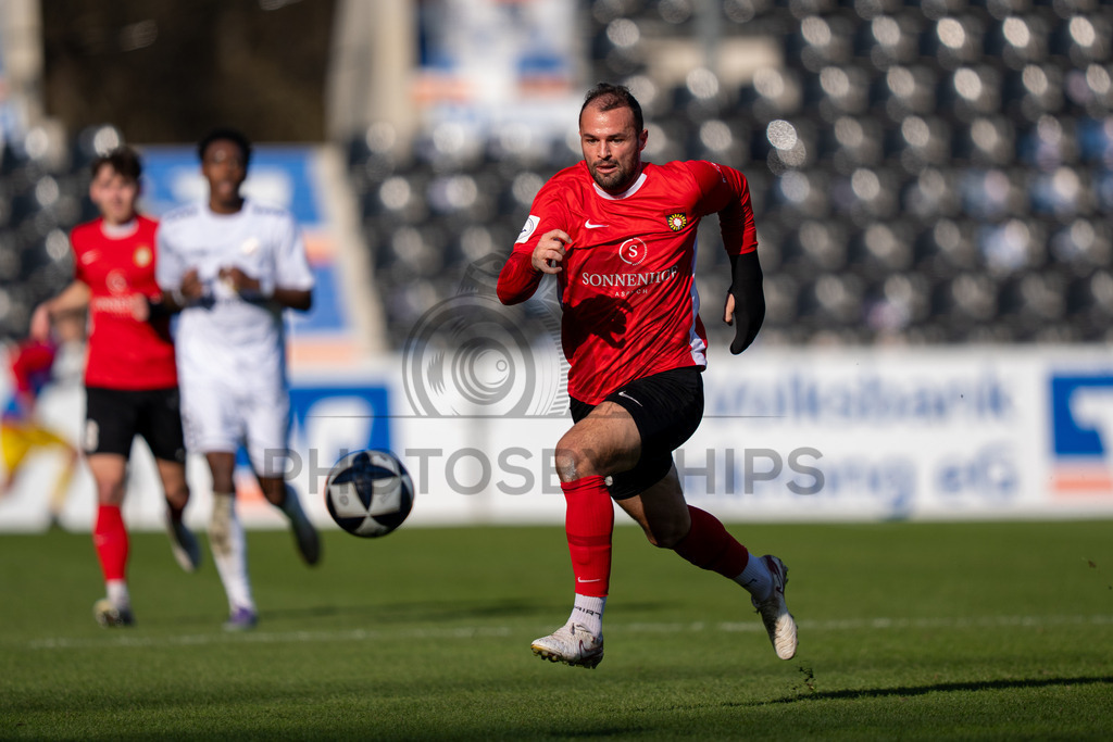 SG Sonnenhof Großaspach vs. KSV Hessen Kassel, Fussball, Regionalliga Südwest, 23. Spieltag, Saison 2025/2026, 07.03.2026 | Fabian Eisele (SG Sonnenhof Großaspach, #23),SG Sonnenhof Großaspach vs. KSV Hessen Kassel, Fussball, Regionalliga Südwest, 23. Spieltag, Saison 2025/2026, 07.03.2026Foto: photosbyphips/Philip Ziegler