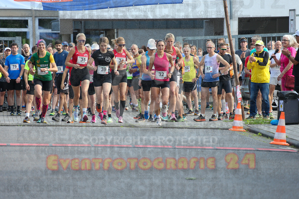 250801_1800_EX1_6242 | Sportfotografie im Rhein-Sieg Kreis, Köln, Bonn, NRW, Rheinland Pfalz, Hessen, etc. Unser Tätigkeitsfeld umfasst den Laufsport vom Volkslauf über den Marathon, Duathlon, Triathon bis zum Ultralauf wie Kölnpfad Ultra oder Schindertrail.