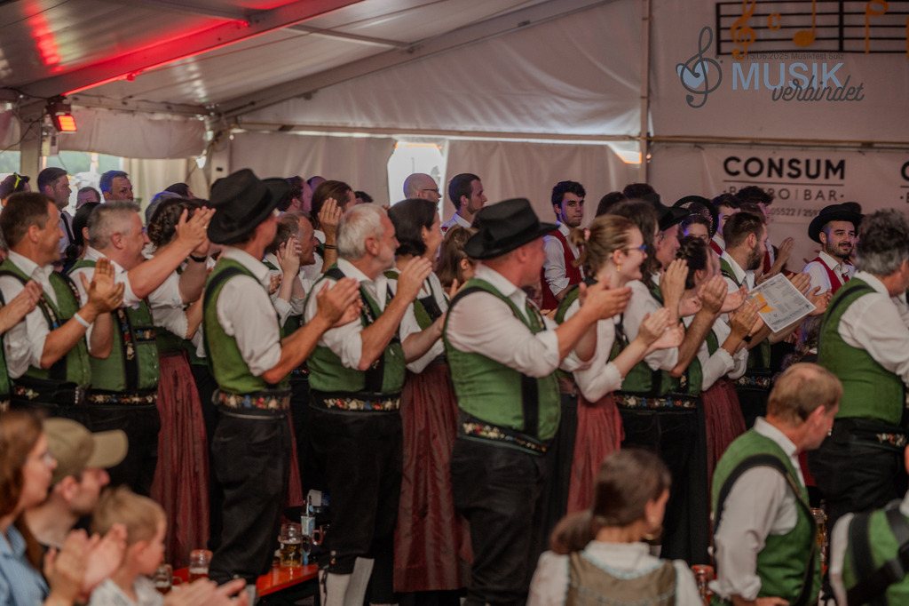 DSC_6003 | "Fussifoto.com – Ihr Ansprechpartner für hochwertige Fotografie! Entdecken Sie kreative Bilder und professionelle Dienstleistungen. Kontaktieren Sie uns für Ihre Projekte!"